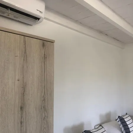 Louloudasrooms Apartment *