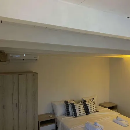 Louloudasrooms Molos (Paros)